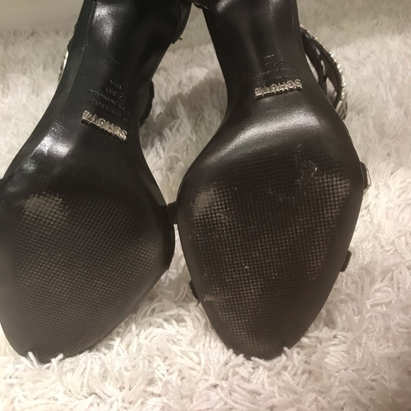 Black/Silver rockstud heels - Picture 7 of 8